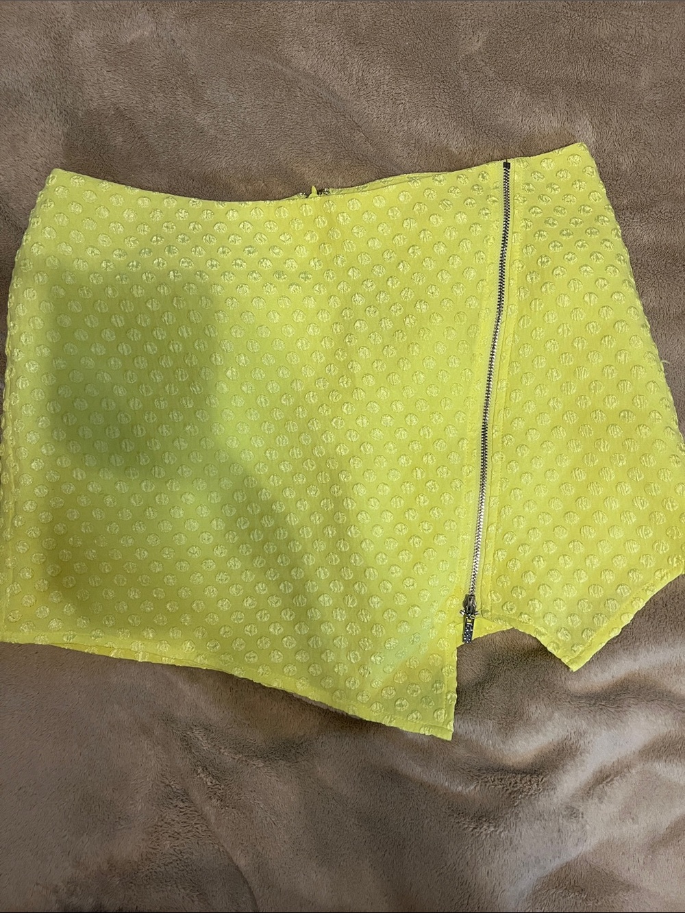 Kensie Neon Yellow Textured Zip Skort